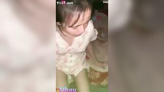 Em vợ ở nhà một mình không đi chơi với bạn . Bị anh xxnhau9 rủ làm chuyện người lớn