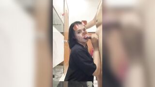 bón cu cho đứa bạn thân ăn cu rồi xuất hết lên mặt nó