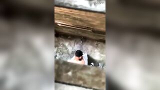 Đôi học sinh lén lút móc lồn, địt nhau ngay trong ngõ
