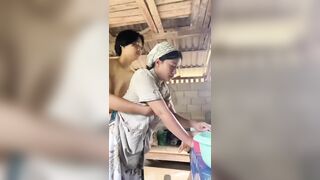 Sang nhà chị họ chơi nứng cặc đòi đụ, chị họ cũng nứng lồn thế cho mày đụ luôn.