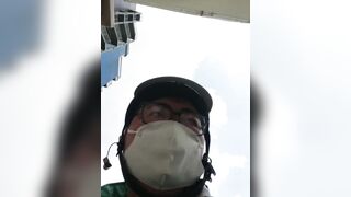 gái xinh xuống lấy đồ ship không mặc quần lót hớ hênh quá