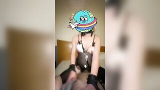 Cuối tuần chỉ cần ở nhà chill dit nhau với bé slave thế là quá ok 😈😈