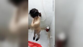 ĐANG QUAY LÉN , THÌ BỊ PHÁT HIỆN