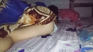Nửa đêm ngủ với em họ, Súc vật a họ vạch quần lót lút cán djt rên rỉ