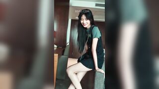 Sinh viên lồn thâm đi chụp nude