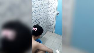 QUAY LÉN DÌ ÚT RỬA LỒN