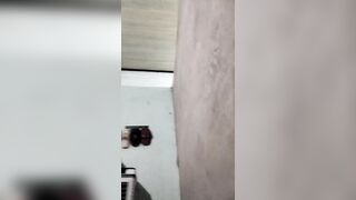 Bịt mắt địt con heo nái vú bự trong phòng trọ