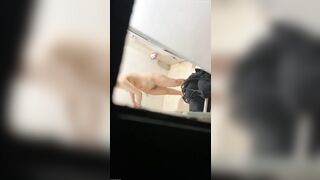 Quay lén em teen hàng xóm non tơ vú múp đi tắm mỗi ngày