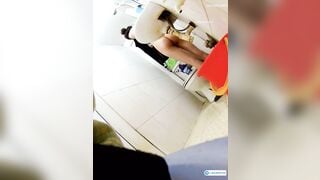 Tiếp tục đặt cam quay lén nhỏ em họ bím rậm lông cực xinh đi tắm nhìn e đã thật