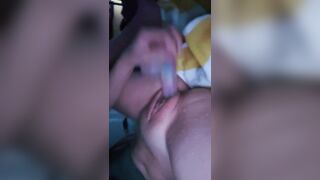 Lồn em múp không các anh,a giã ra nước rồi này a nào ra hứng nước giúp em với 2