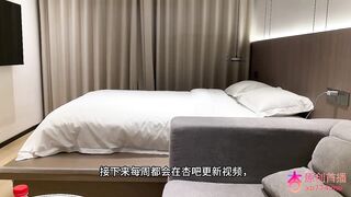 Cùng e b thân cực xinh có hình xăm rắn ở đùi hệ chiến vào ks địt còn lén lắp cam quay