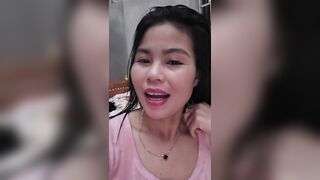 Mẹ đơn thân muốn có người yêu sấy tóc cho