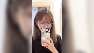 Em gái xinh lộ clip sex với bạn trai