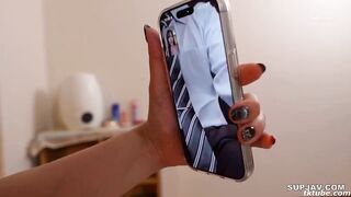 Nữ nhân viên văn phòng Yui Hatano
