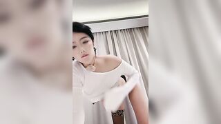 SBGG Loli mình dây, Gạ Con bạn Cùng Live Sex Khoe Vú lồn rậm lông thủ dâm rên rỉ