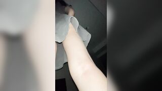người yêu sinh viên mặc váy đi chơi mà k mặc quần lót