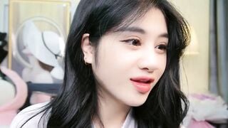 Em Anna Gấu xinh như thiên thần, live stripchat show bím múp p2