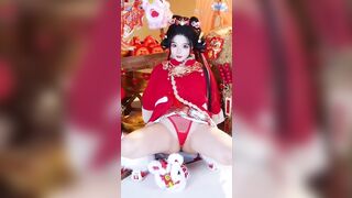 Chỗ người ta tạo chỗ chụp ảnh tết mà bả lại ở chuồng quay video 2