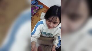 Huấn luyện em gái mới quen bú cu cực phê