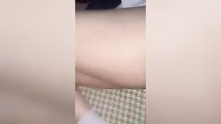 Tiệc chia tay cuối cúp em lớp trưởng uống say, bị thằng bạn đụ vào lồn vào mồm.