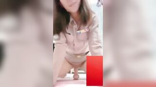 Em nhân viên văn phòng cưỡi cặc giả cho xếp xem phần 1