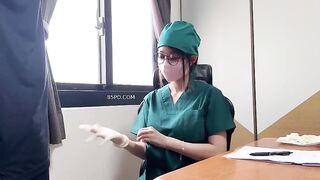 ĐC E Y TÁ TẬN TAY SÓC LỌ, LẤY TINH TRÙNG