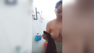 Vú to thủ dâm 128