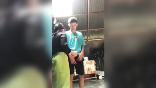 Cháu trai 17 tuổi xin dì họ đụ, dì thấy thương cũng cho nó đụ.