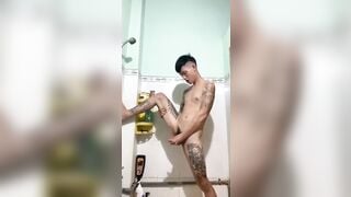 Trai xăm trổ sục cặc 2