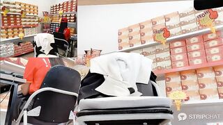 Nhân viên Winmart, Lén bú cu giả sau lưng đồng nghiệp, Chảy nước bọt ra ngoài livesex