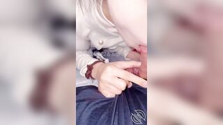 Địt ở ngoài đường