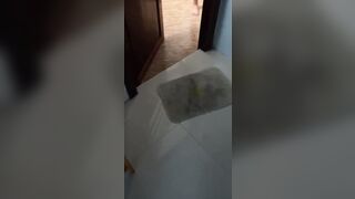 Vô phòng lúc bạn thân 2k4 đang thay đồ