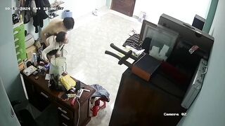 Hack camera cặp đôi trẻ