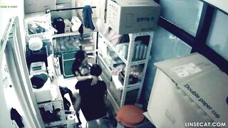 bé sinh viên đi làm thêm ở quán cafe bị ông chủ gạ địt luôn ở nhà kho