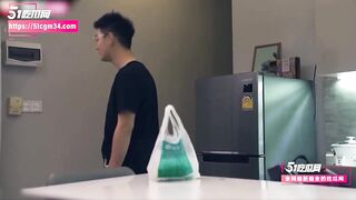 Sang nhà chăm chị họ bị ốm thấy chị ngon quá k kìm lòng đc nên liều mình chén luôn
