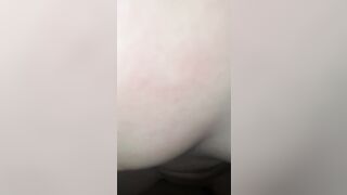 bé 2k9 non tơ tập tành cưỡi ngựa dáng đẹp bím không lông