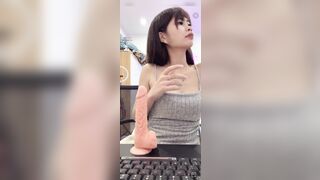 Ngọc Nhi 2k idol live sex đụ trực tiếp cu giả 1 cách chân thật và cuốn hút.