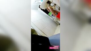 Camera kín quay lén em dâu cực xinh dáng ngon khỏa thân đi tắm rửa lồn