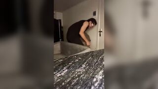 Gạ địt con bạn thân mình dây hàng ngon siêu dâm