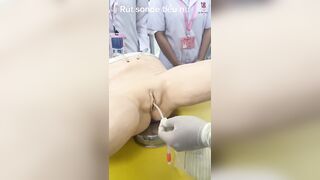 ngượng chín mặt. May chỉ là mô hình..