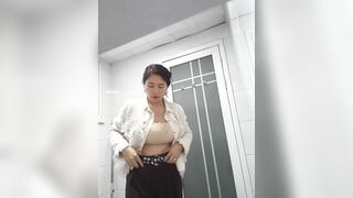Mbbg vú to lồn ngon khoe hàng cho trai trẻ xem dâm đãng kích thích phần 2