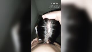 tôi để bạn trai mới quen ở hành lang trực tiếp bắt đầu làm và xuất tinh bên trong tôi