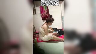 Clip Sex Quay lén nhà trọ của mấy em phò có gì , kinh doanh tại nhà P2