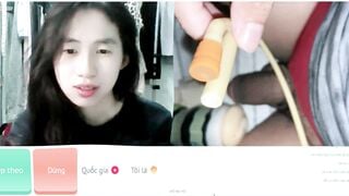 Ometv đặc biệt khẩu dâm và làm theo yêu cầu của em sinh viên năm nhất xinh như hoa