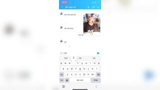 bé học sinh vừa học bài vừa khoe vú cho người yêu xem