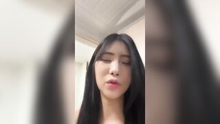 Gái xinh Hàn Quốc lên đỉnh ứa dâm thủy