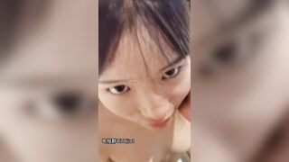 vẻ mặt ngay thơ của đứa em họ khi bị anh bắt chịch