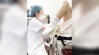 Clip  Đã nói đừng có đụng vô cái hột le rồi sướng lồn quá bắn nước luôn