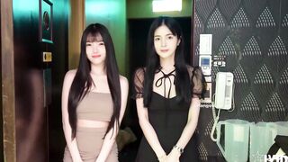 2 đứa b thân rủ nhau làm tay vịn