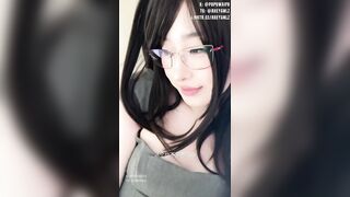 Gái xinh thấy cu là sáng mắt, còn bày đặt ngại ngùng